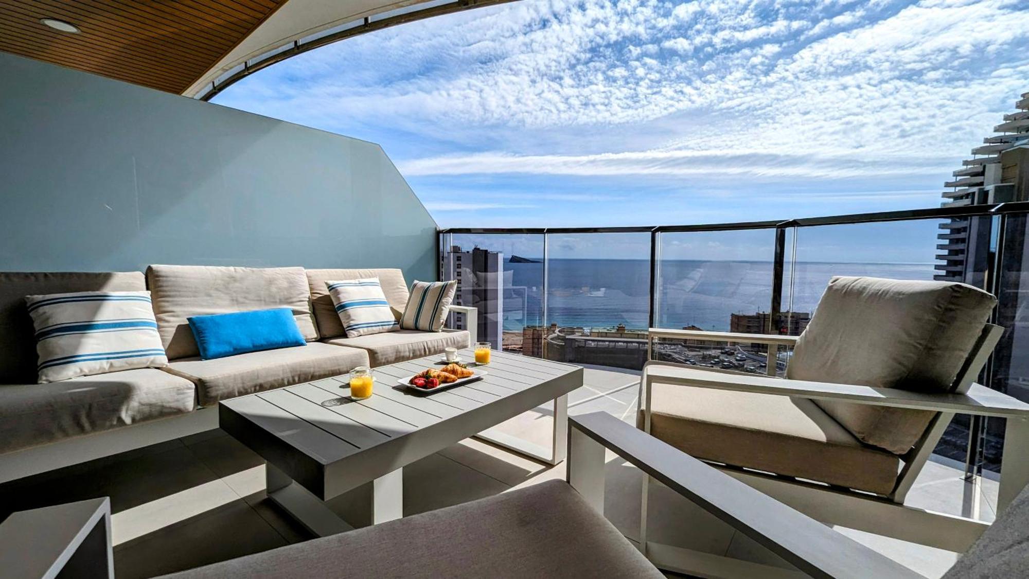 Sunset Waves Luxury Apartment เบนิดอร์ม ภายนอก รูปภาพ
