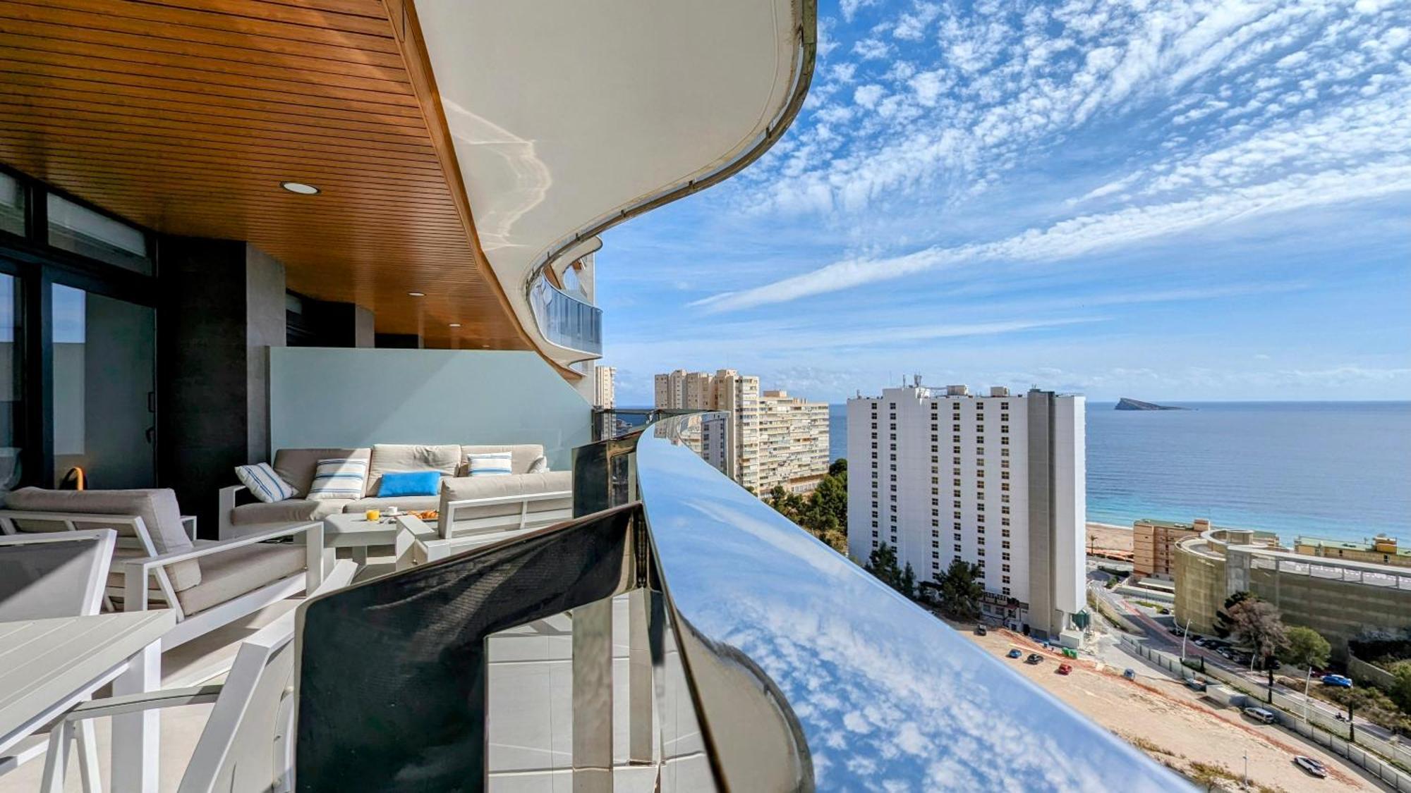 Sunset Waves Luxury Apartment เบนิดอร์ม ภายนอก รูปภาพ