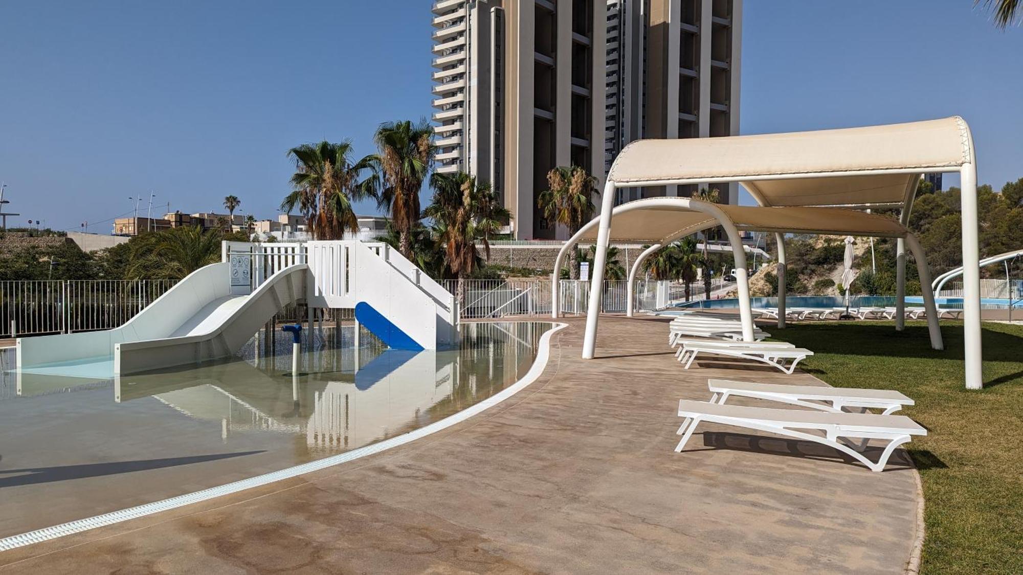 Sunset Waves Luxury Apartment เบนิดอร์ม ภายนอก รูปภาพ
