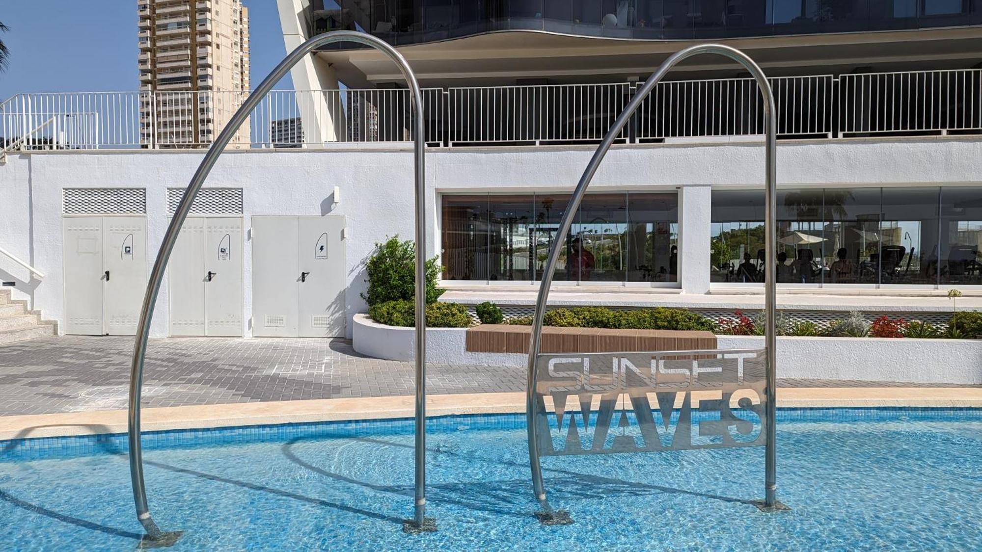 Sunset Waves Luxury Apartment เบนิดอร์ม ภายนอก รูปภาพ